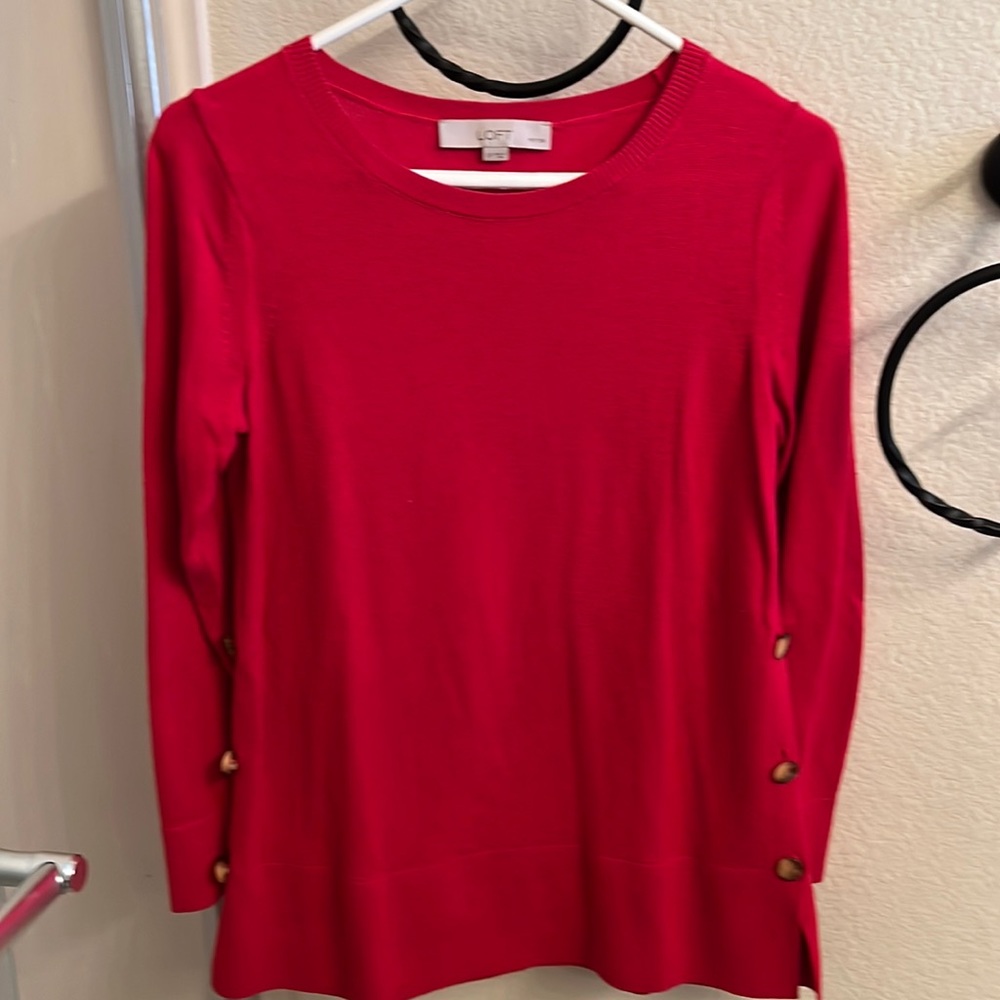 Read long sleeve sweater